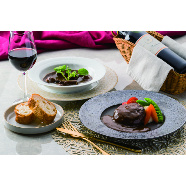 レストランリューズ　飯塚隆太監修濃厚デミグラスハンバーグとビーフシチュー