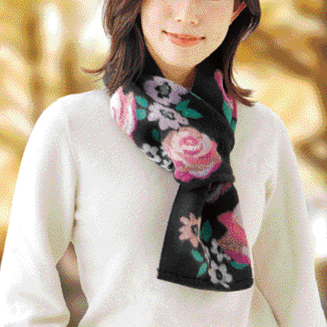 簡単通すだけでふんわりマフラーバラ柄　ブラック